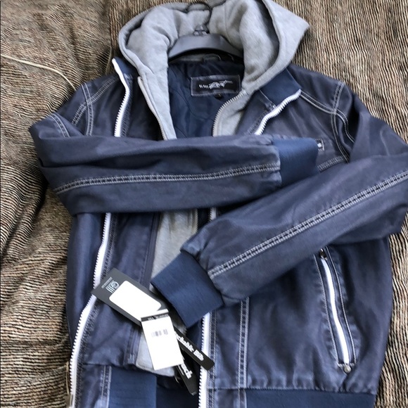 Blue jacket - Picture 2 of 3